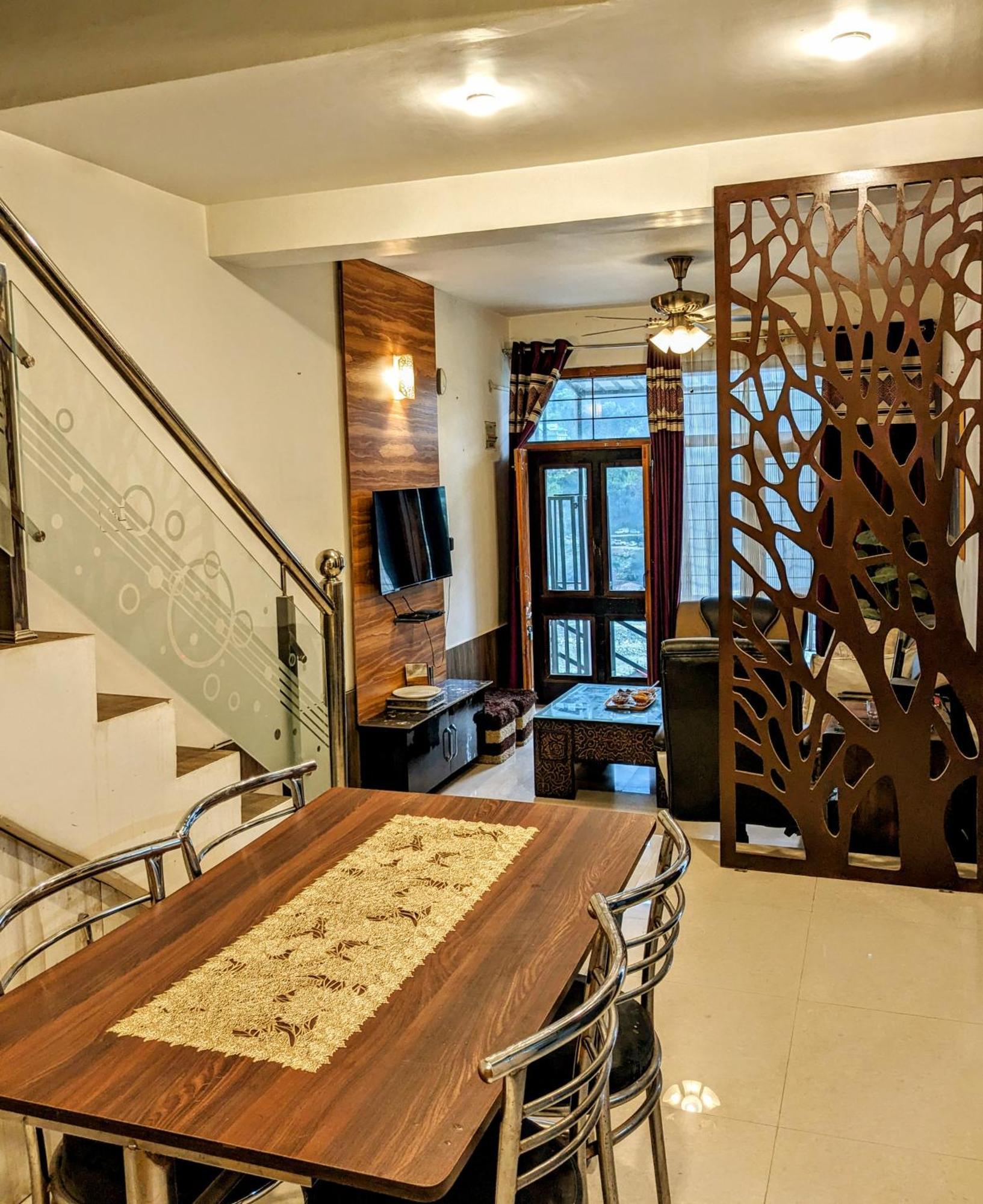 Kavi'S Vacation Homes - Sainj ภายนอก รูปภาพ