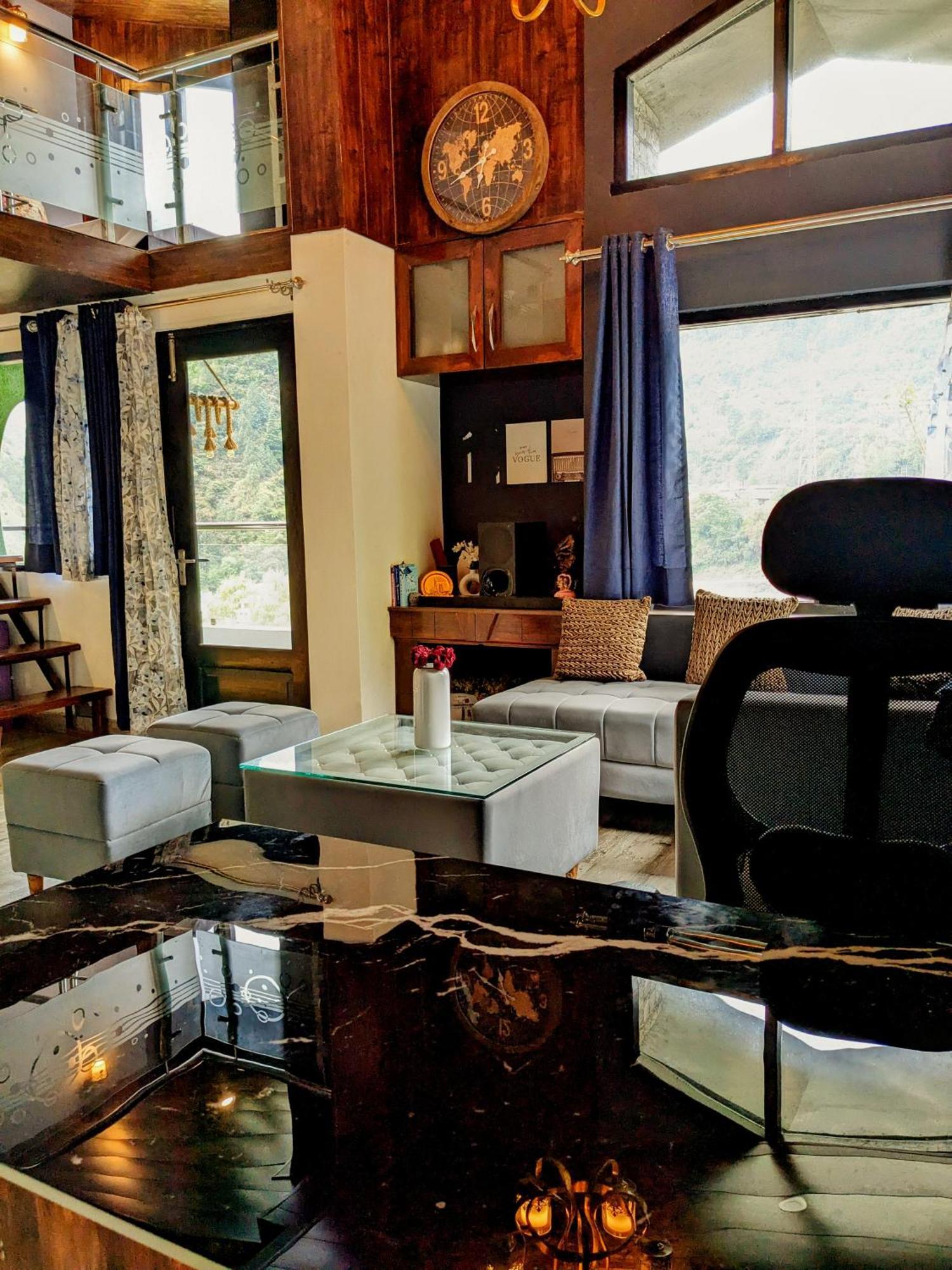 Kavi'S Vacation Homes - Sainj ภายนอก รูปภาพ