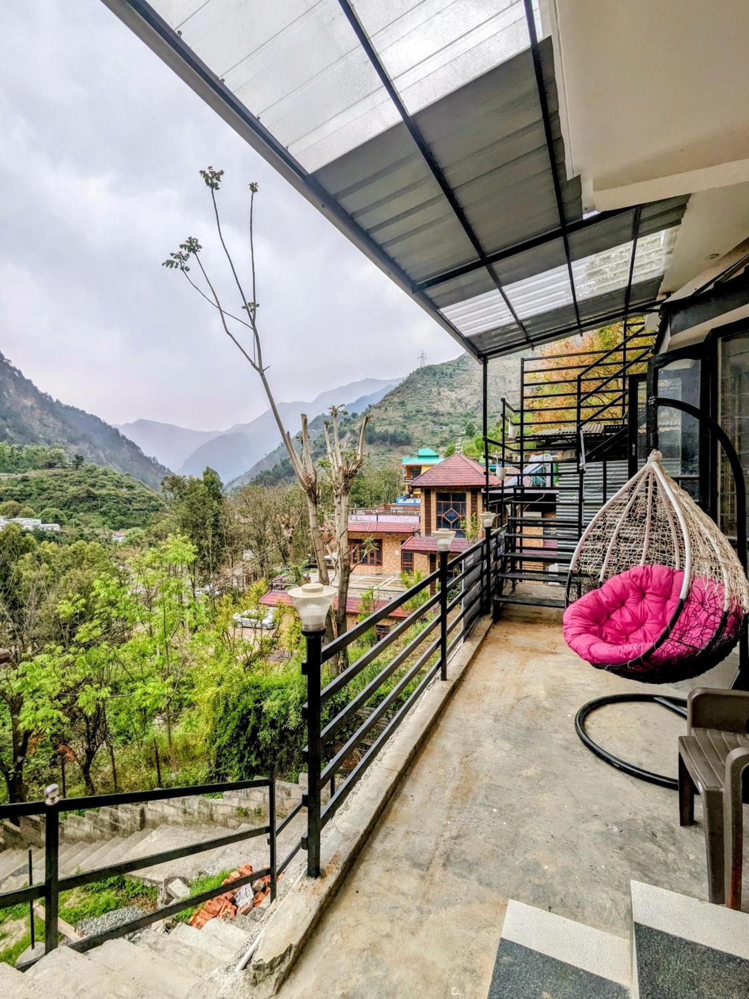 Kavi'S Vacation Homes - Sainj ภายนอก รูปภาพ