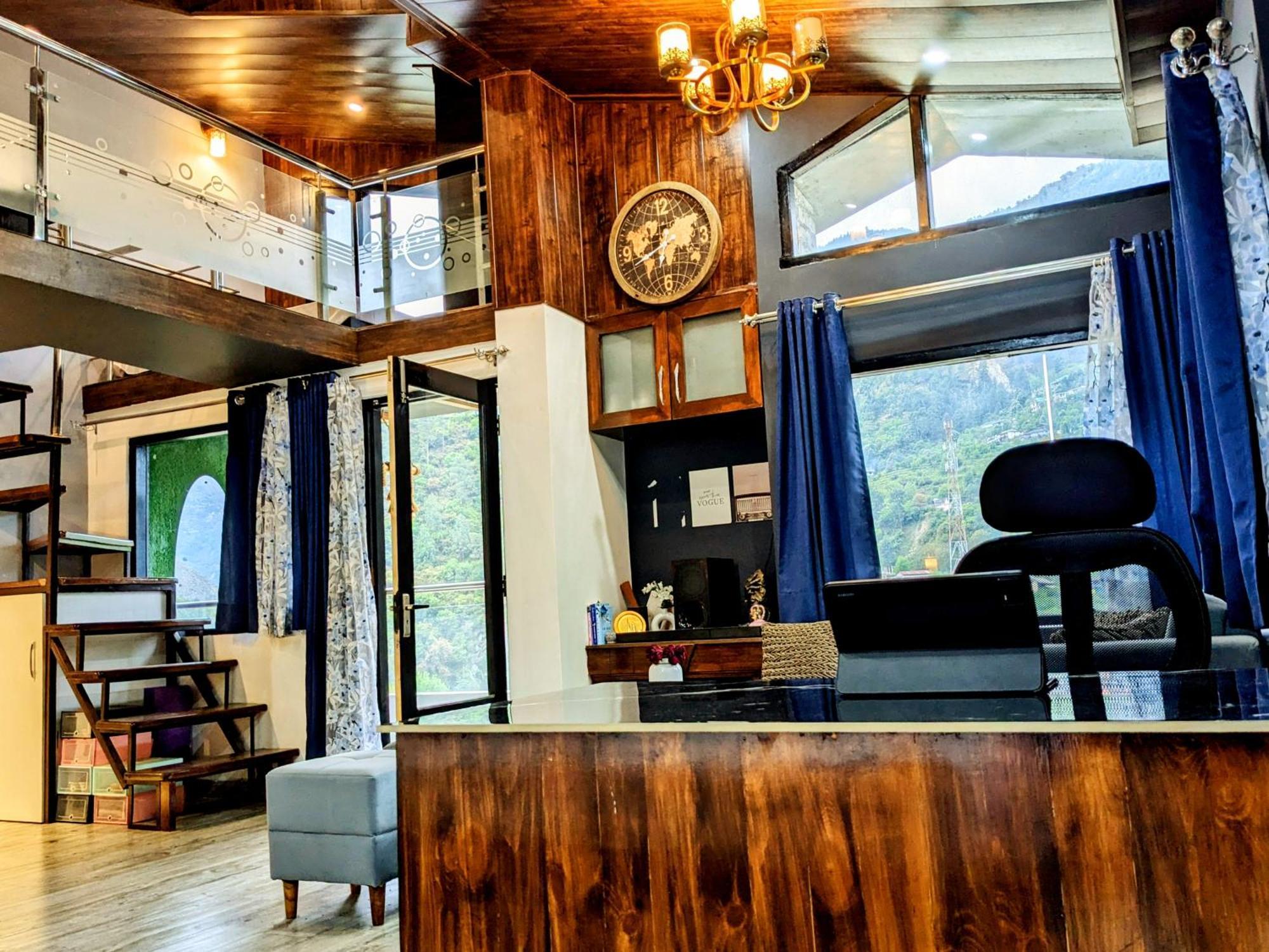 Kavi'S Vacation Homes - Sainj ภายนอก รูปภาพ