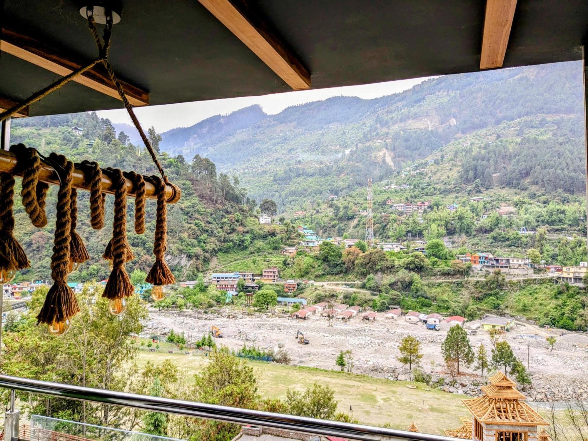 Kavi'S Vacation Homes - Sainj ภายนอก รูปภาพ