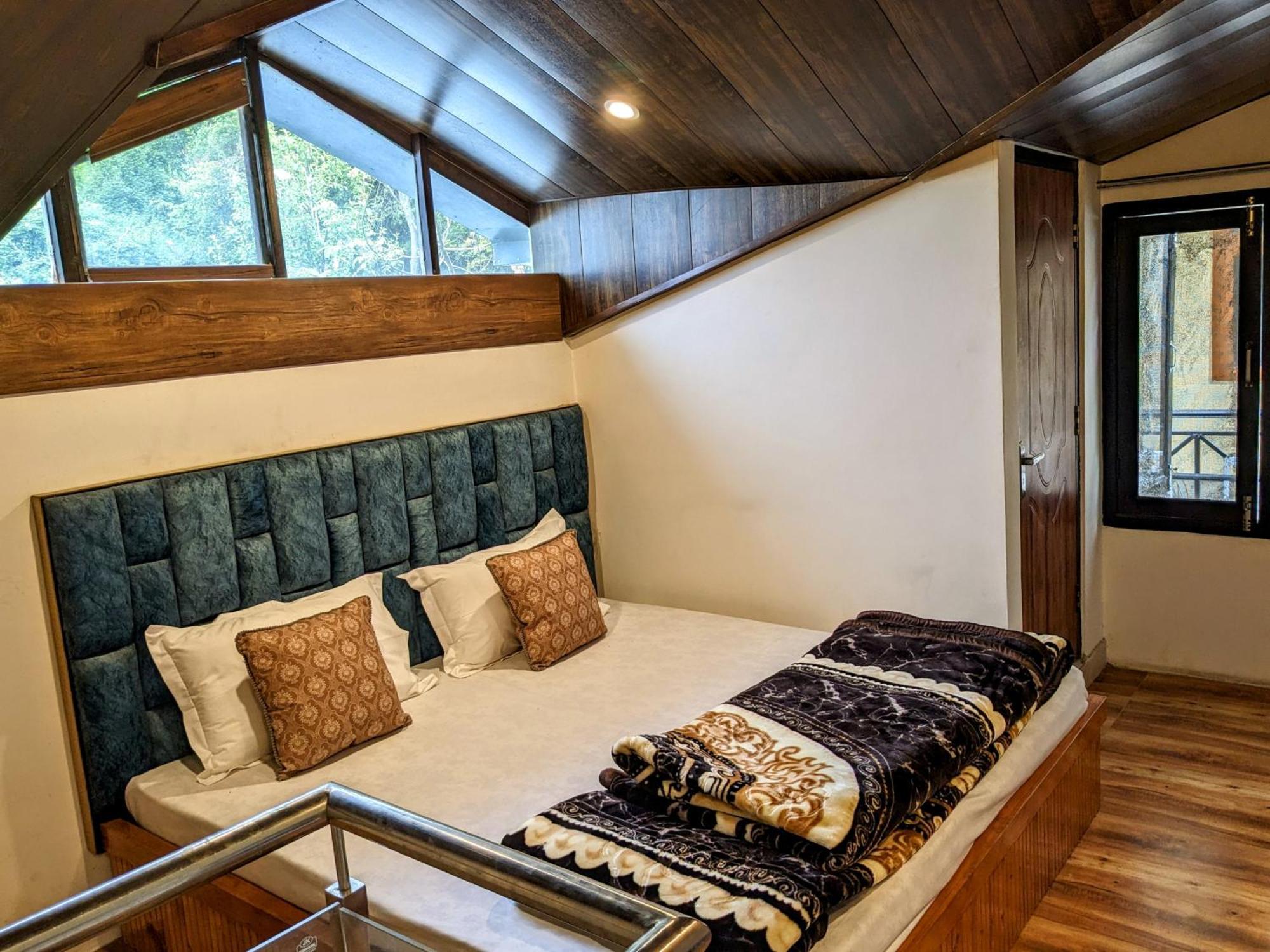 Kavi'S Vacation Homes - Sainj ภายนอก รูปภาพ